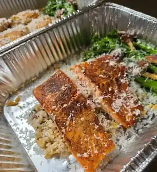 Seared salmon with herb sauce from the weekly meal prep menu
